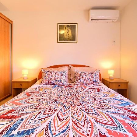 Apartman Noel クルク エクステリア 写真