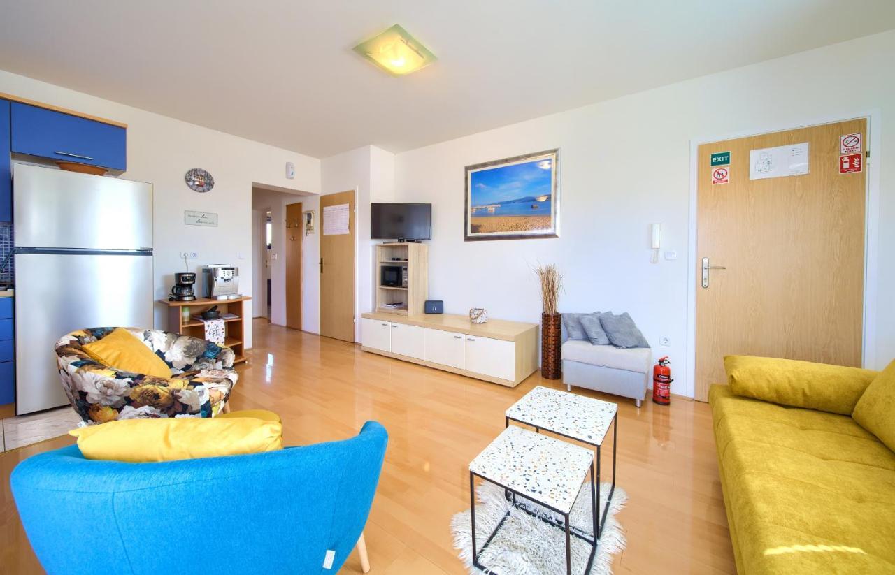 Apartman Noel クルク エクステリア 写真