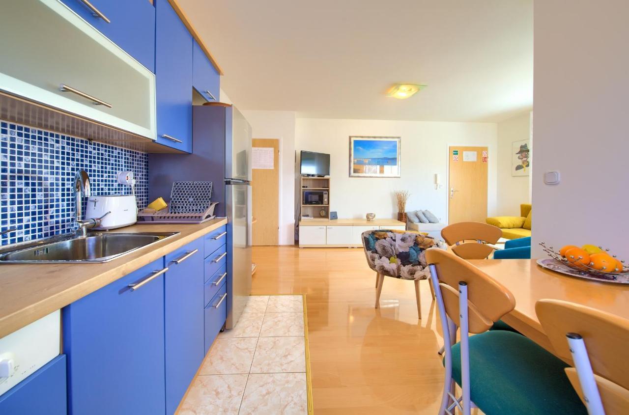 Apartman Noel クルク エクステリア 写真