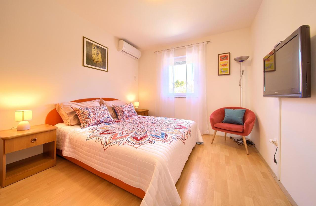 Apartman Noel クルク エクステリア 写真